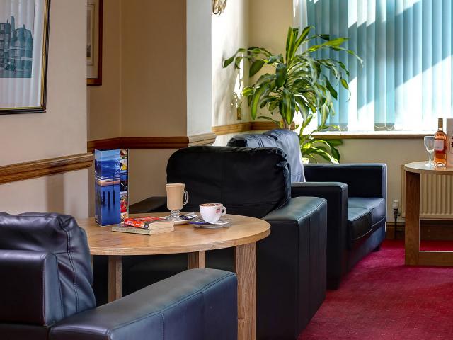 hotel lobby | Stade Court Hotel