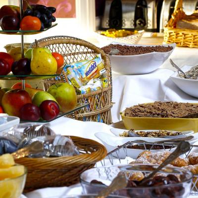 'dining options | Stade Court Hotel'